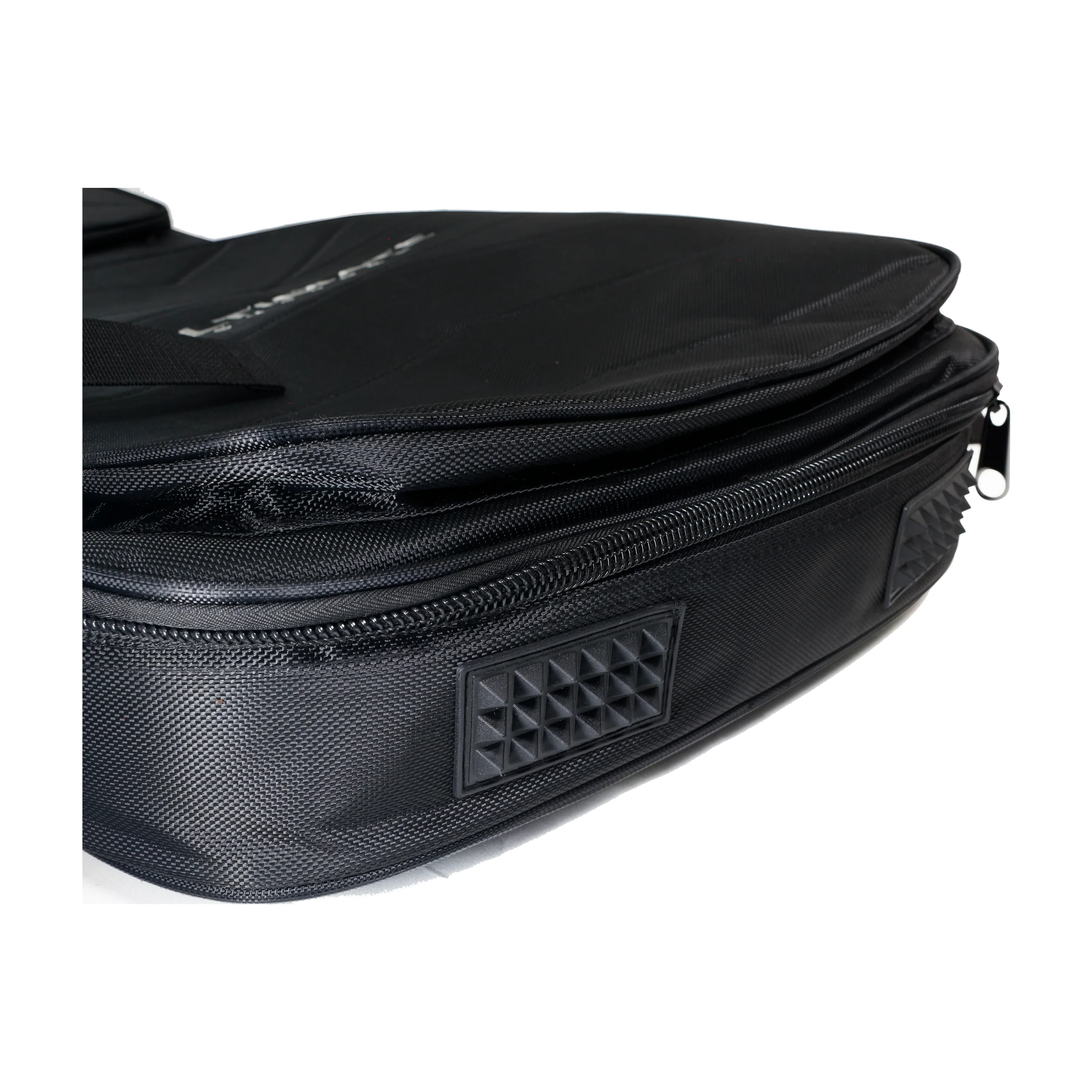Close up view of the bottom of Ultimate Support USGB-PERF-EB Gig Bag for Electric Bass