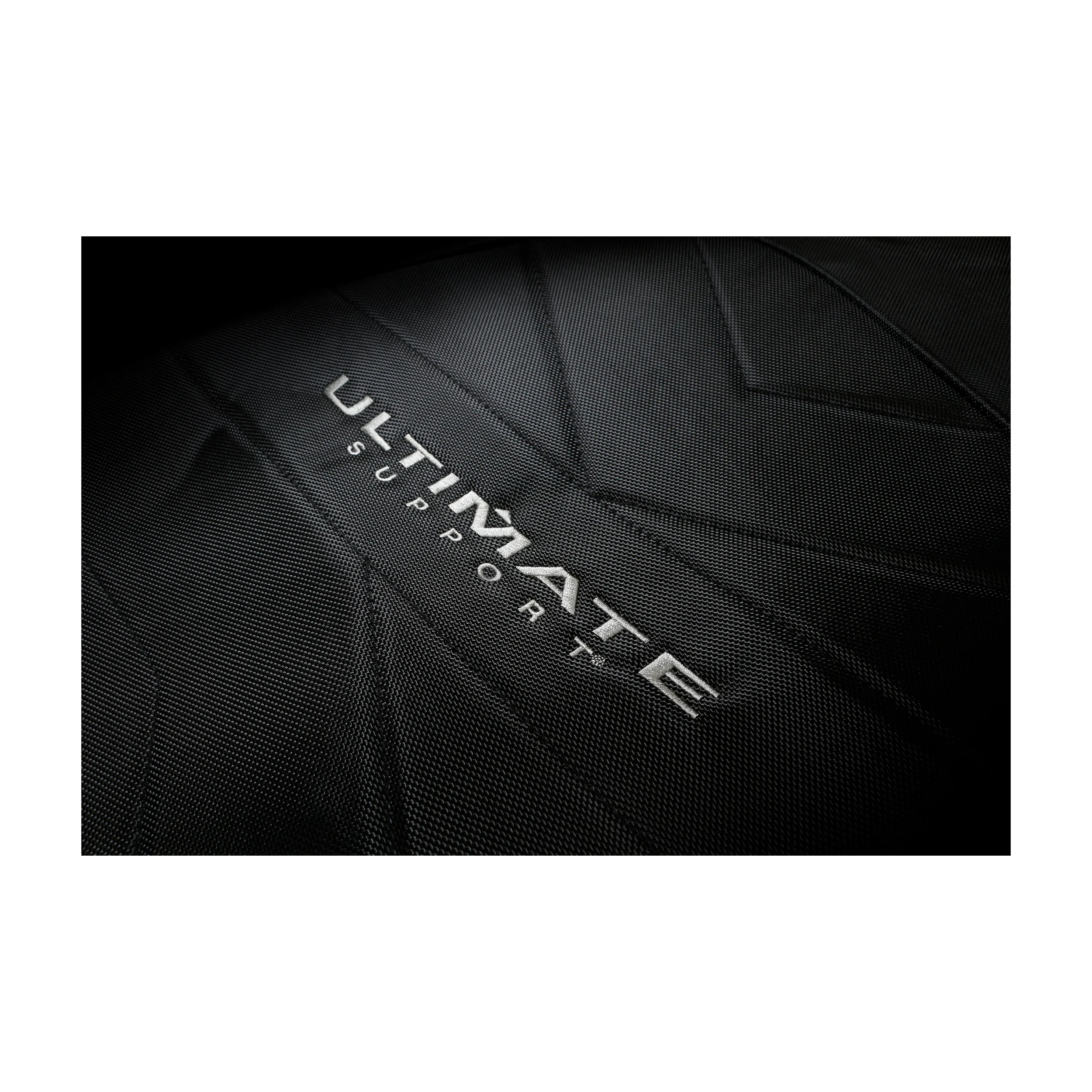 Close up view on the logo of Ultimate Support USGB-PERF-EB Gig Bag for Electric Bass
