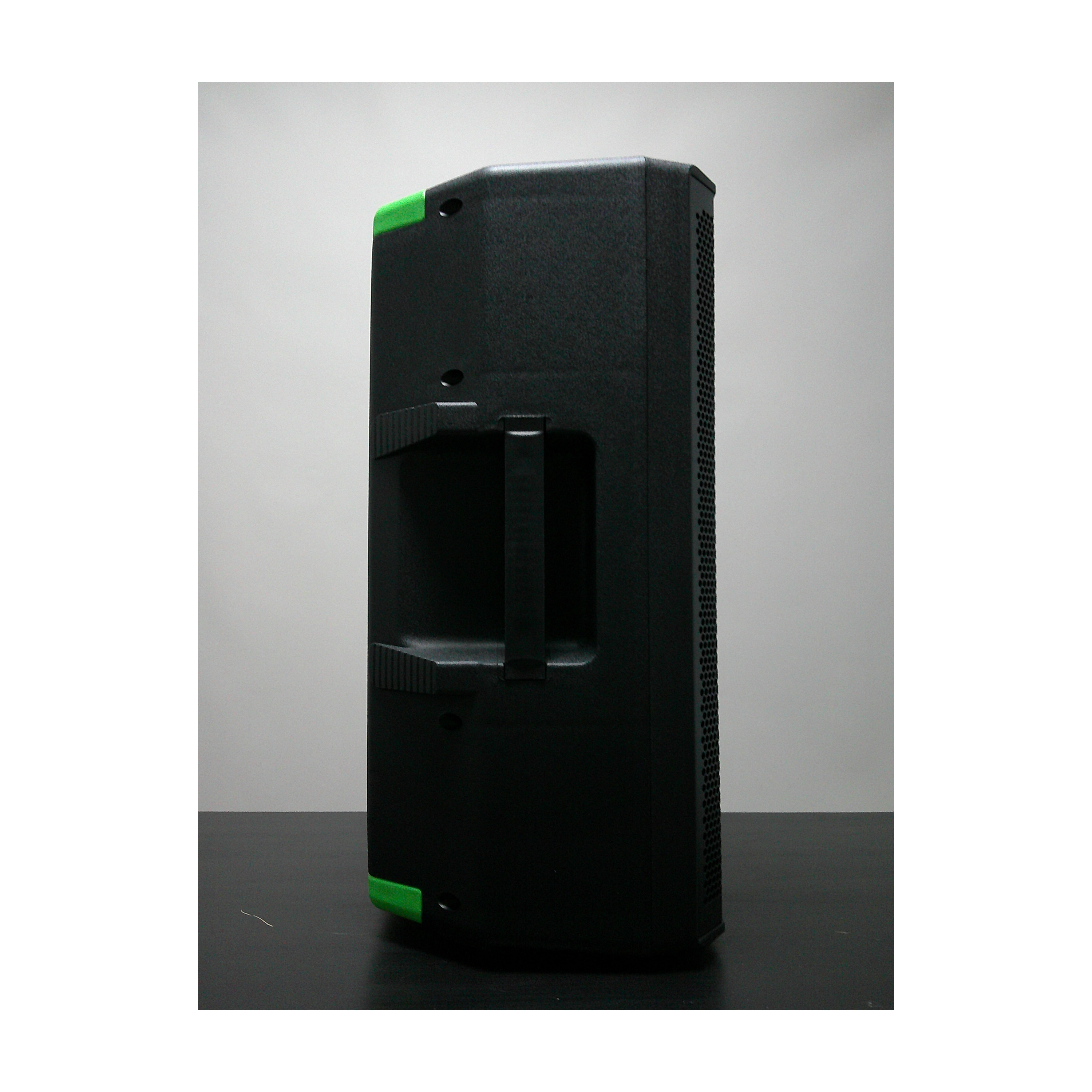 Mackie Thrash 212 1300-Watt 12-inch Powered Loudspeaker - B-Stock