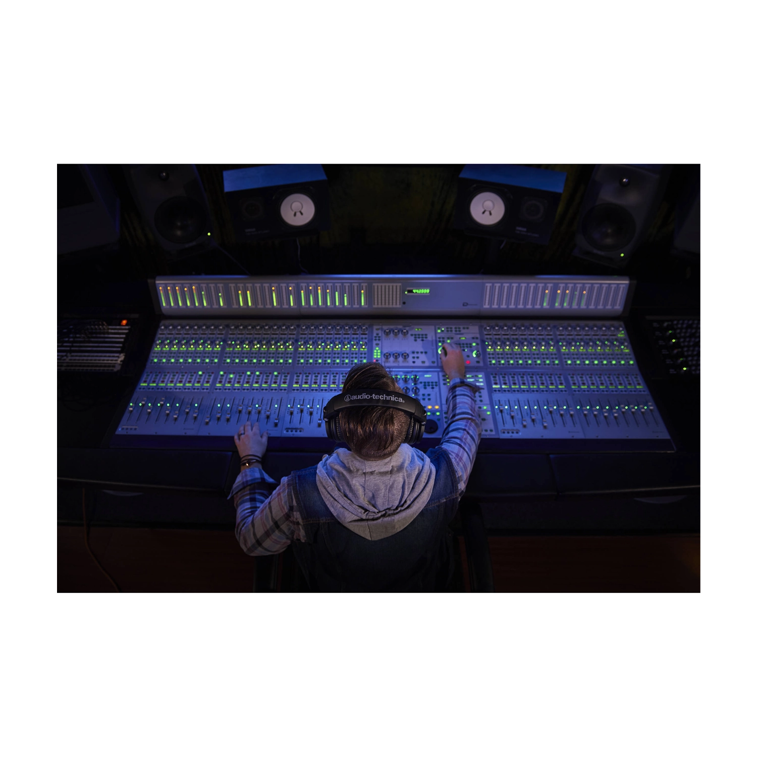 Audio-Technica ATH-M50x Monitor Headphones - Black
Lifestyle at the studio