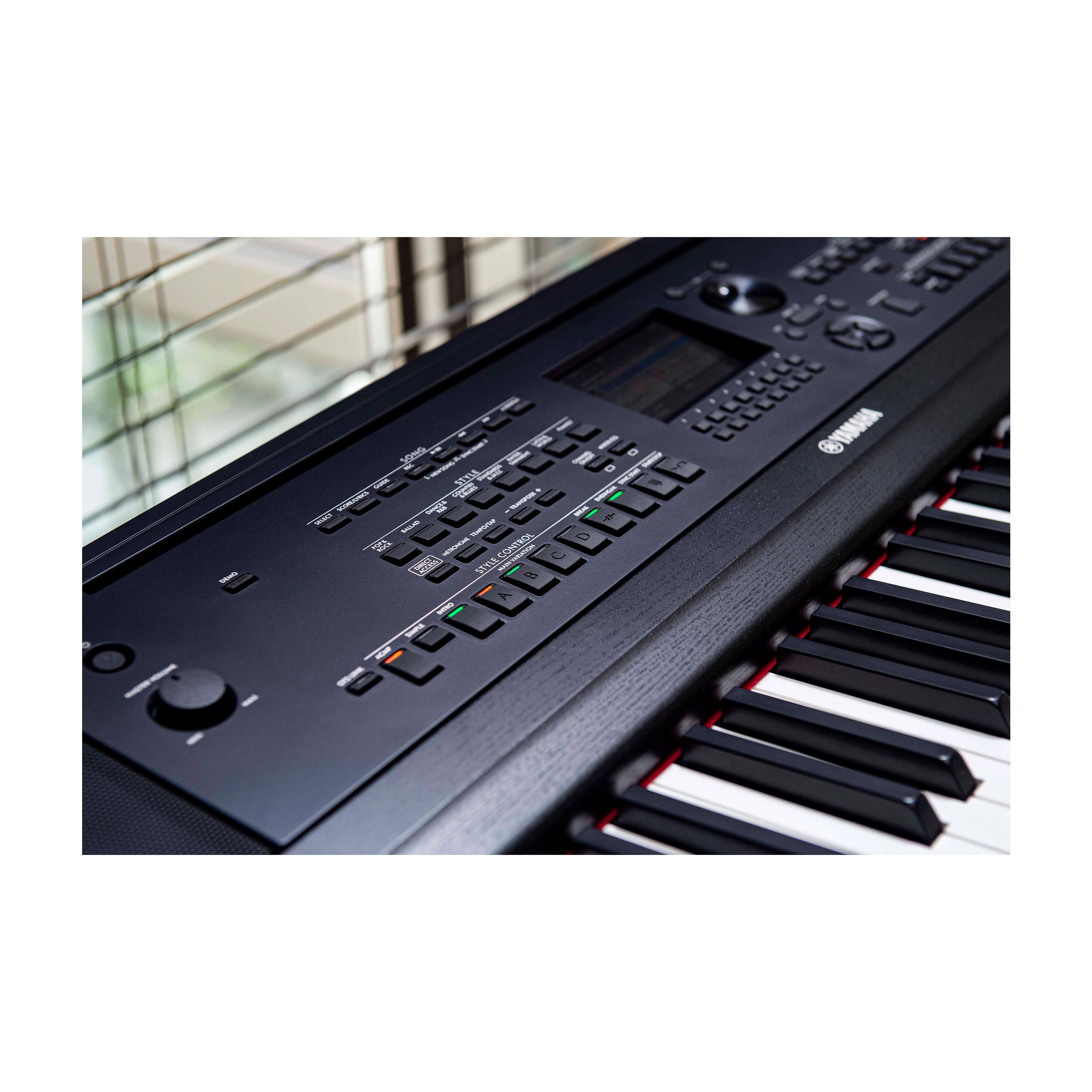 Yamaha DGX670B 88-key Arranger Piano - Black
