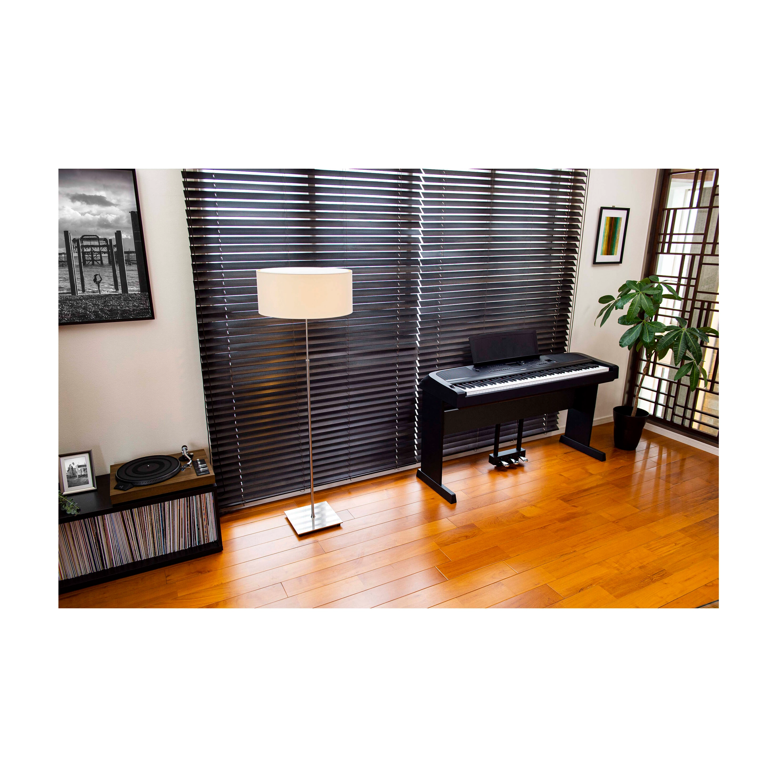 Yamaha DGX670B 88-key Arranger Piano - Black