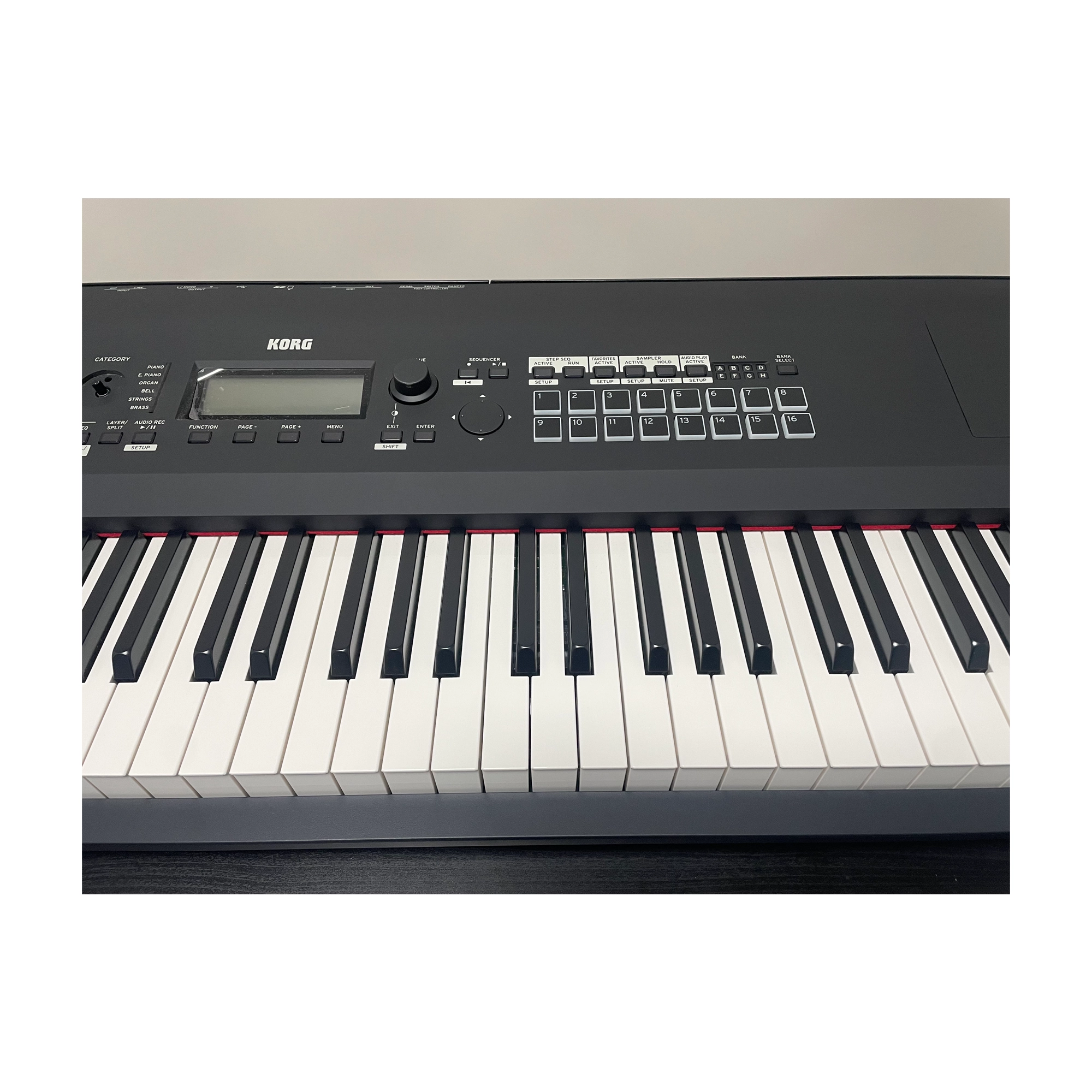Korg Kross 88-Key Synth Workstation KROSS88BK - B-Stock
