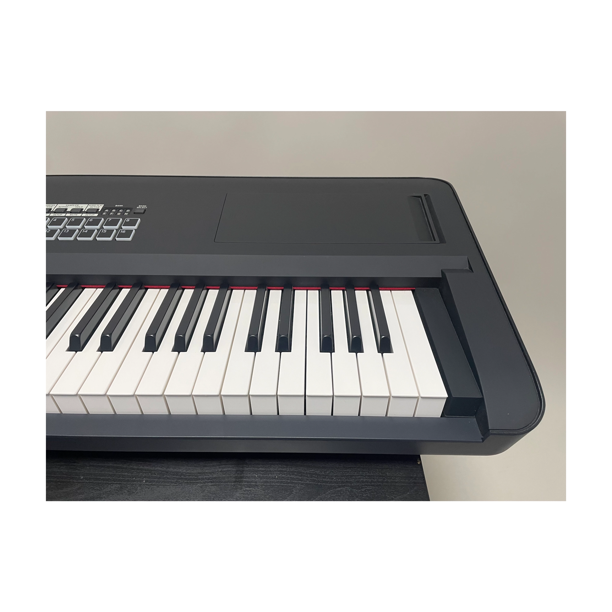 Korg Kross 88-Key Synth Workstation KROSS88BK - B-Stock