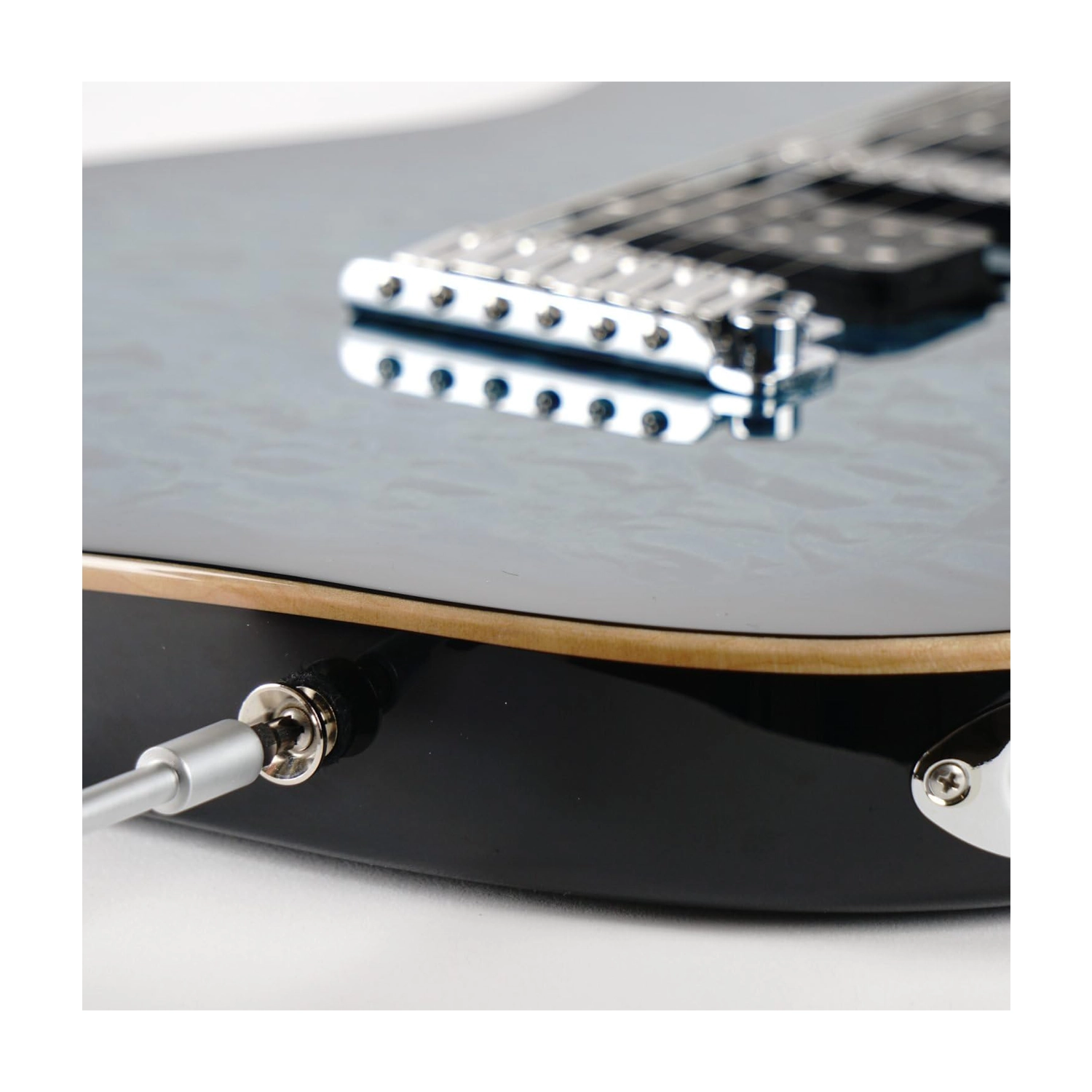 MusicNomad Ultimate At Home Guitar And Bass Workstation