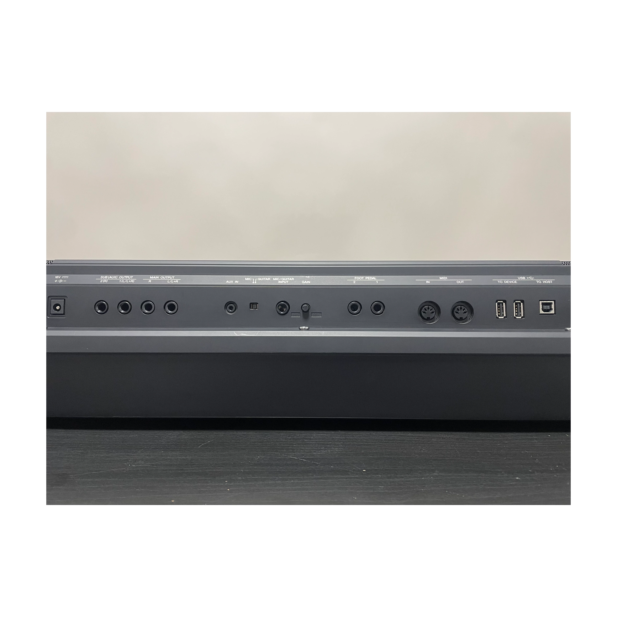 Yamaha PSR-SX900 61-Key High-Level Arranger Keyboard - Open Box