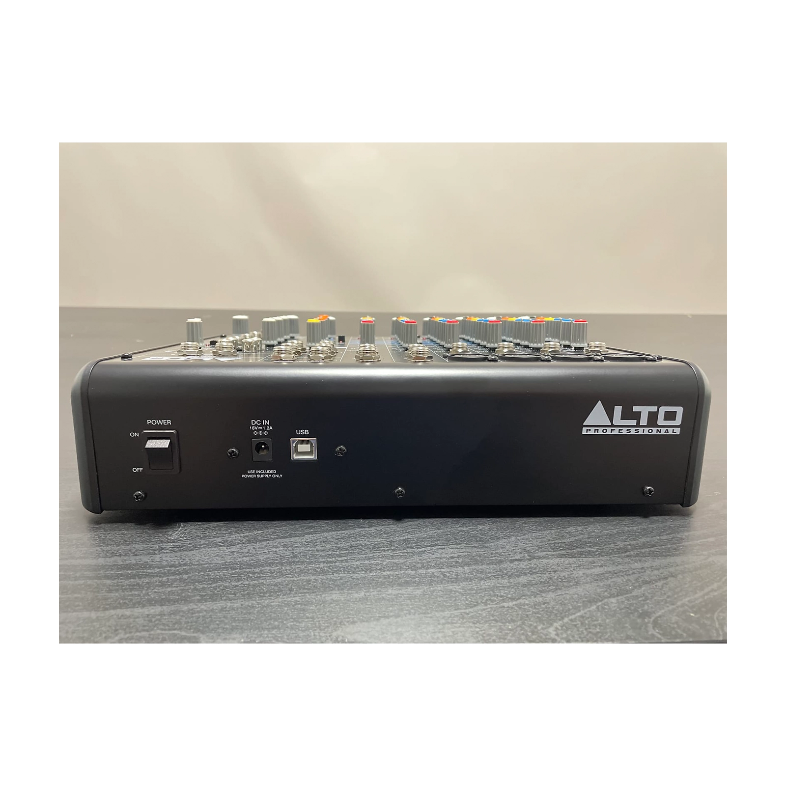 Alto Professional TrueMix 800FX 8-channel Analog Mixer with Multi-FX - B-Stock