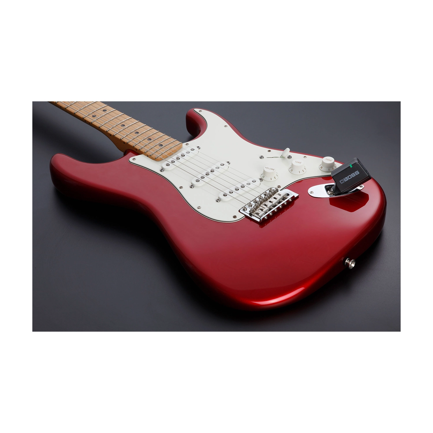 Boss WL-20 Guitar Wireless System on Stratocaster