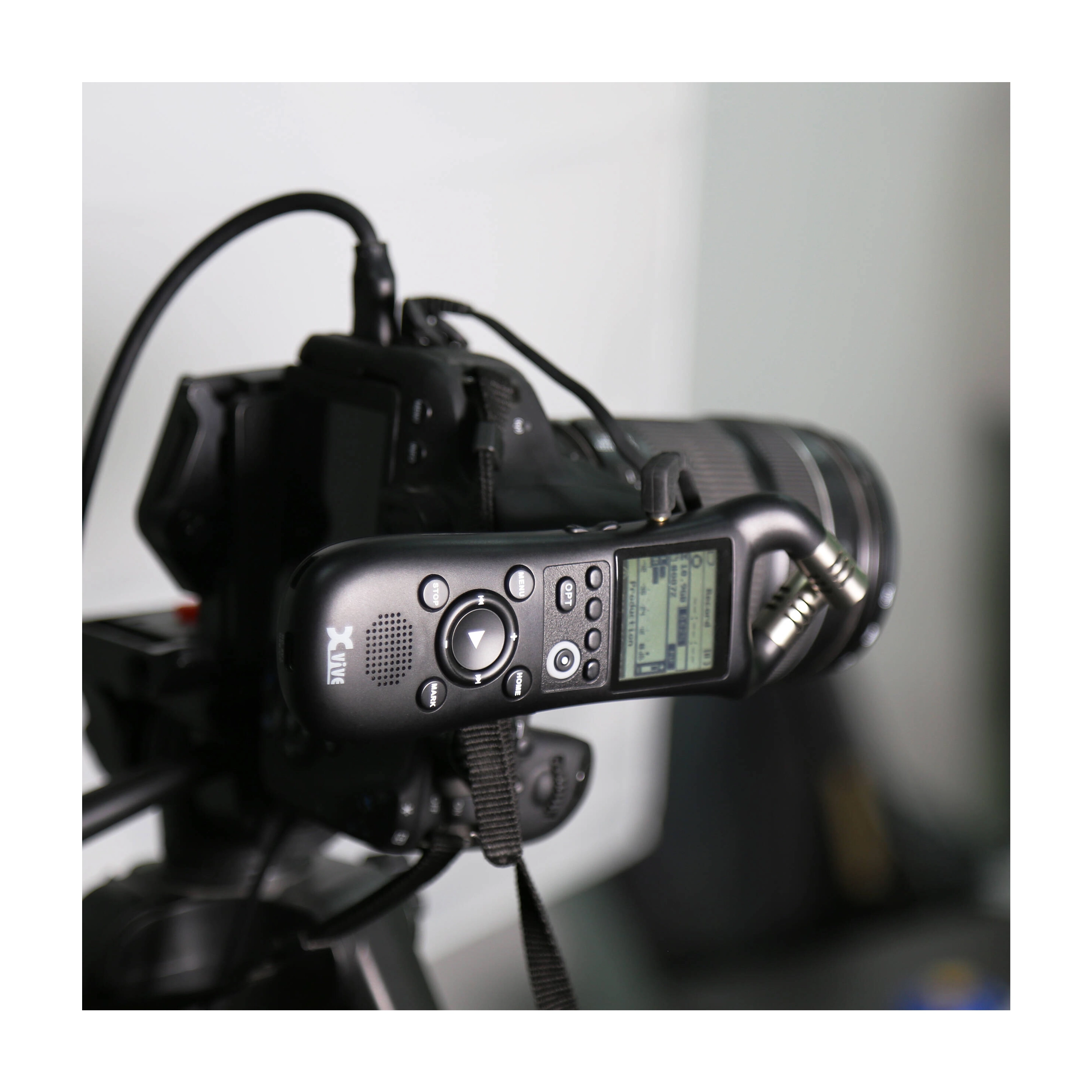 Xvive XV1-R Portable Stereo Recorder and Audio Interface