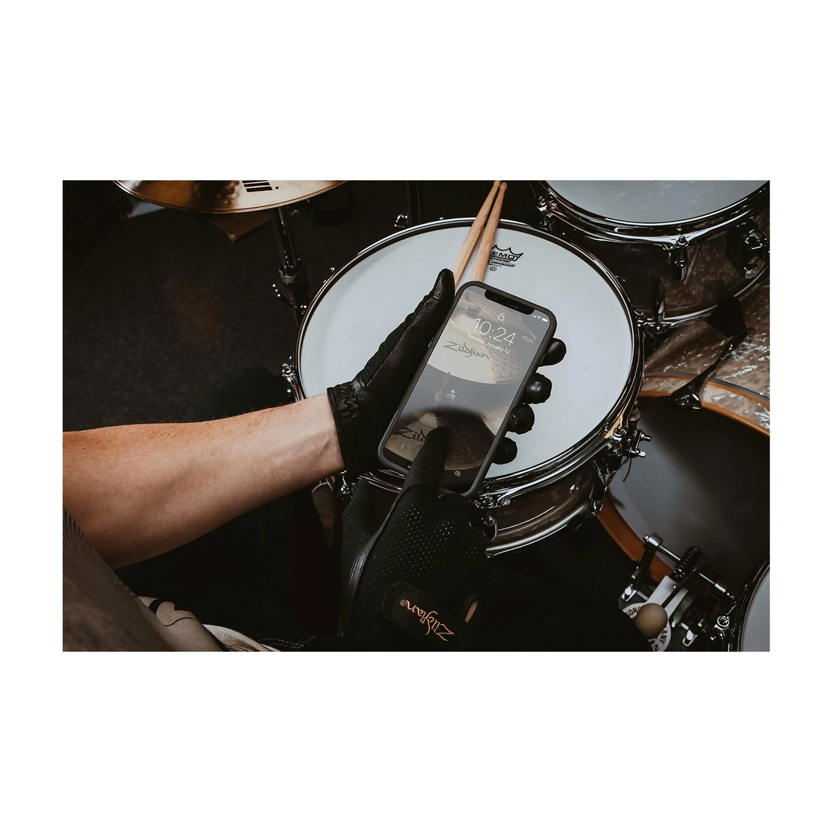 Zildjian Touchscreen Drummer's Gloves - Small lifestyle