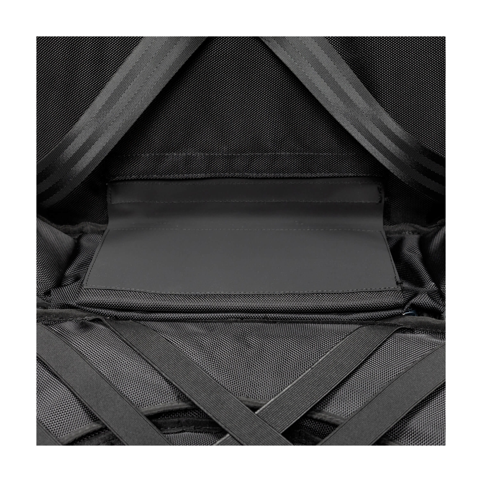 Close-up view inside the bag Zildjian ZXRB00424 Touring 24" Cymbal Bag - Black