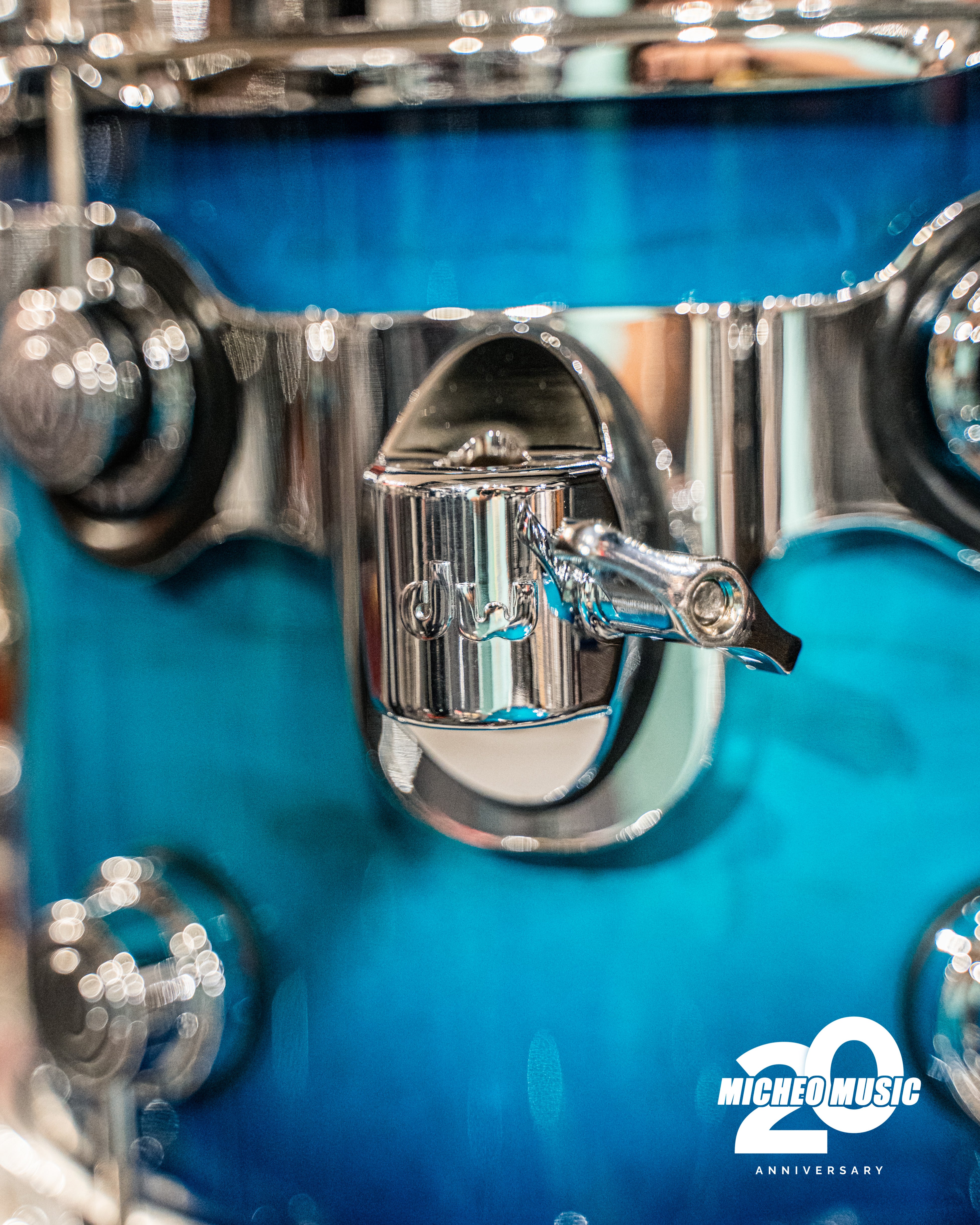 Kit de batería DW Jazz Series Custom de 3 piezas en arce/madera de goma - De azul real a azul real