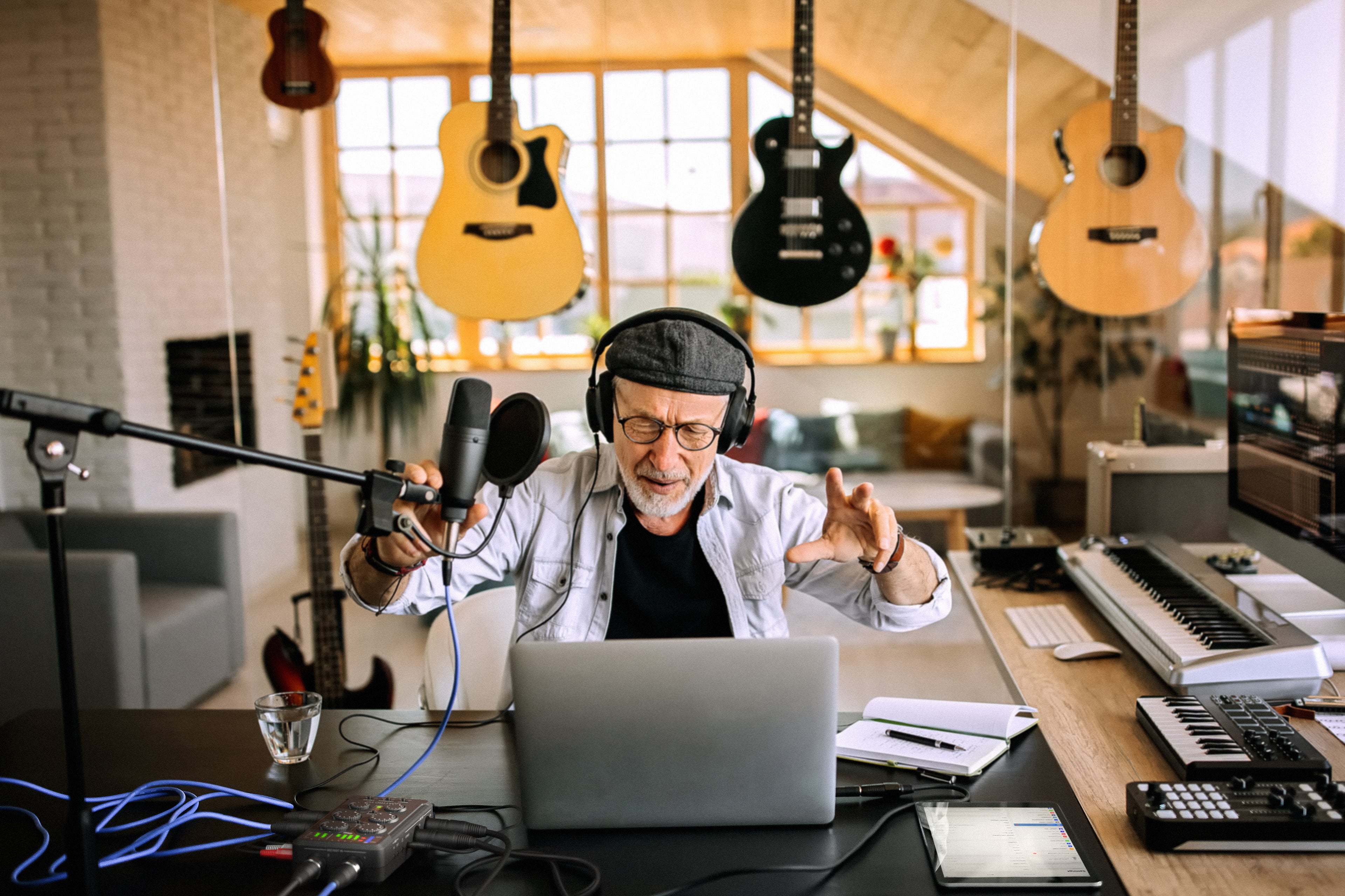 iK Multimedia iRig Pro Quattro Portable 4x2 Audio and MIDI Interface
