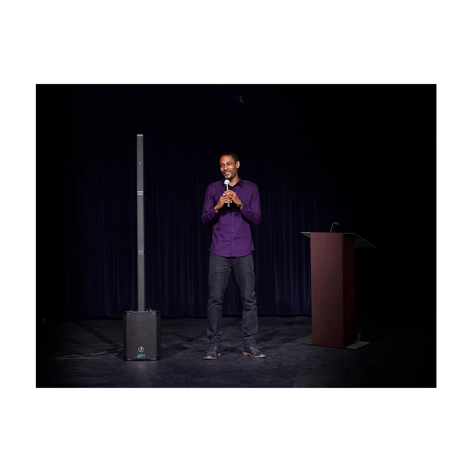 Mackie SRM-FLEX Column Array Portable 1300W PA System