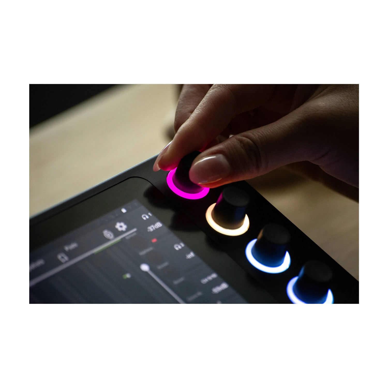 Mackie DLZ XS Creator Mezclador Digital Adaptativo para Podcast