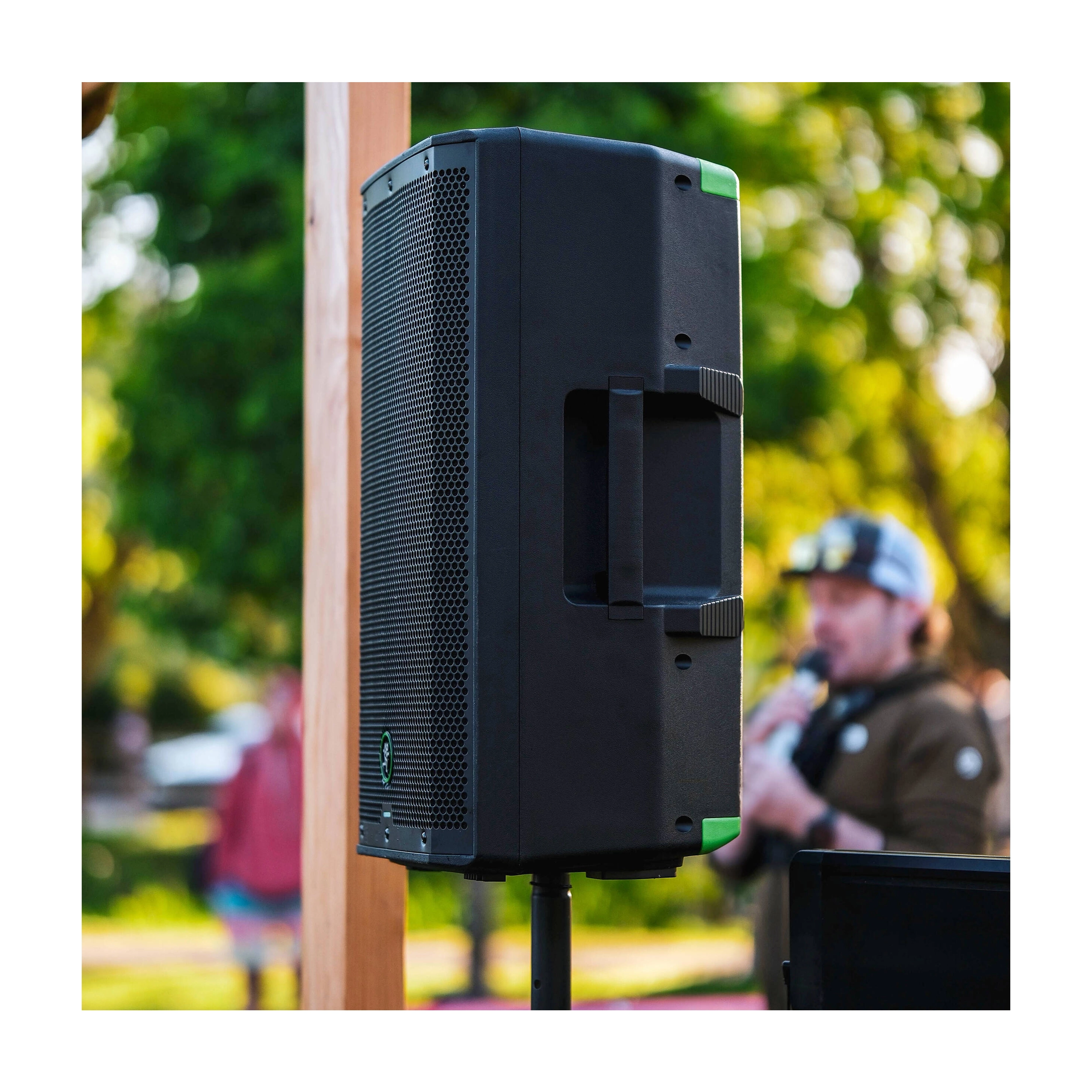 Mackie Thrash212 Go 300-Watt 12-Inch Battery-Powered Loudspeaker