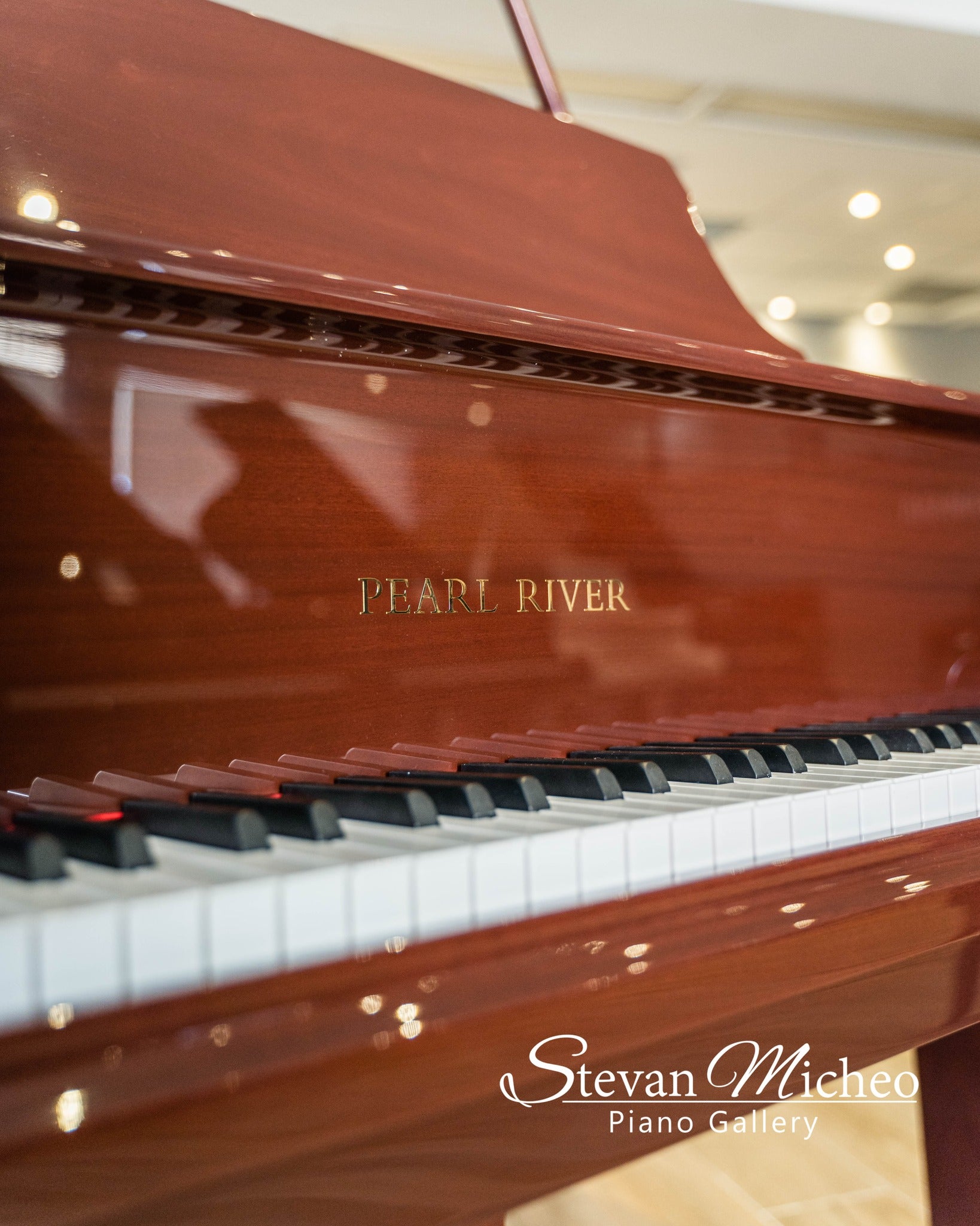 Pearl River Grand Piano - Polished Mahogany