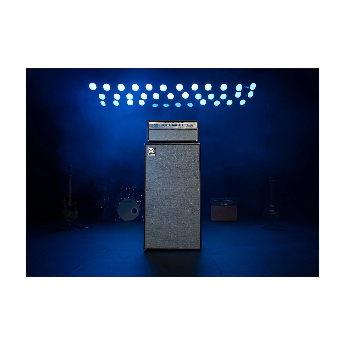 Ampeg Heritage SVT-810AV 8 X 10 Inch 800-Watt Bass Cabinet