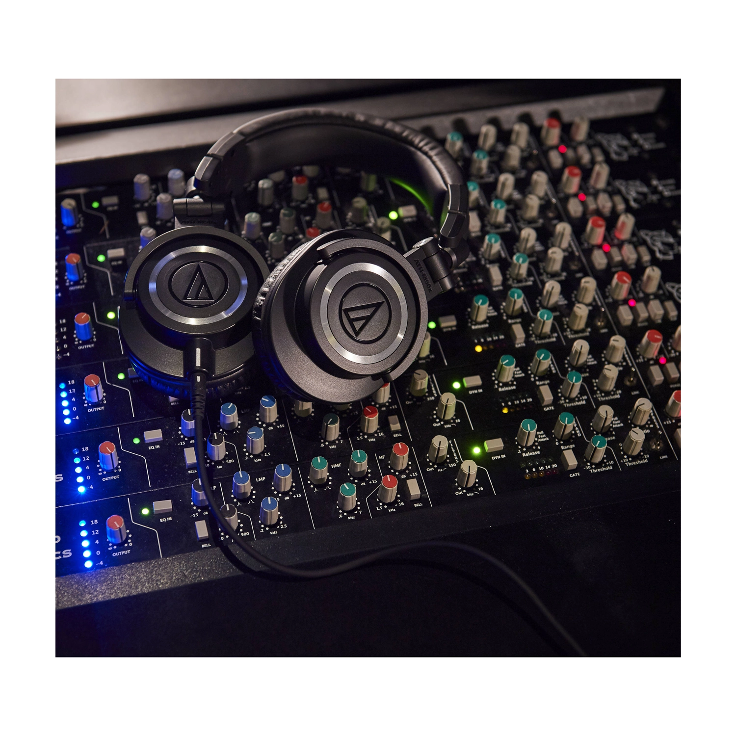 Audio-Technica ATH-M50x Monitor Headphones - Black
Lifestyle at the studio