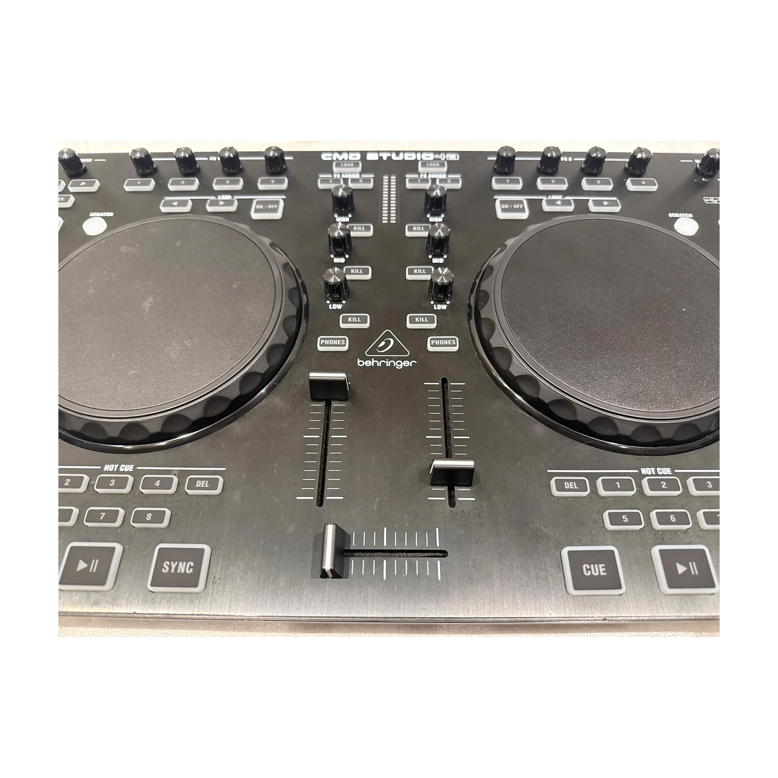 Behringer CMD Studio 4a 4-Deck DJ Controller - B-Stock