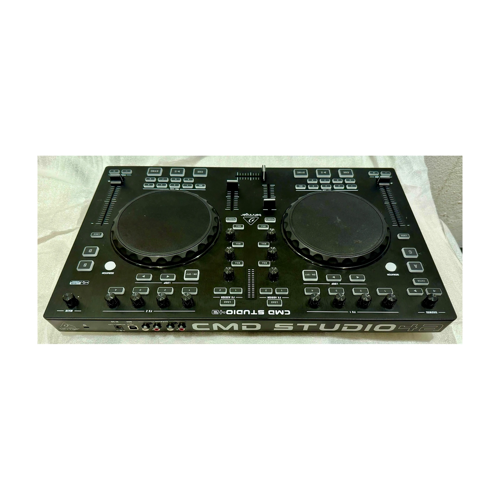 Behringer CMD Studio 4a 4-Deck DJ Controller - B-Stock