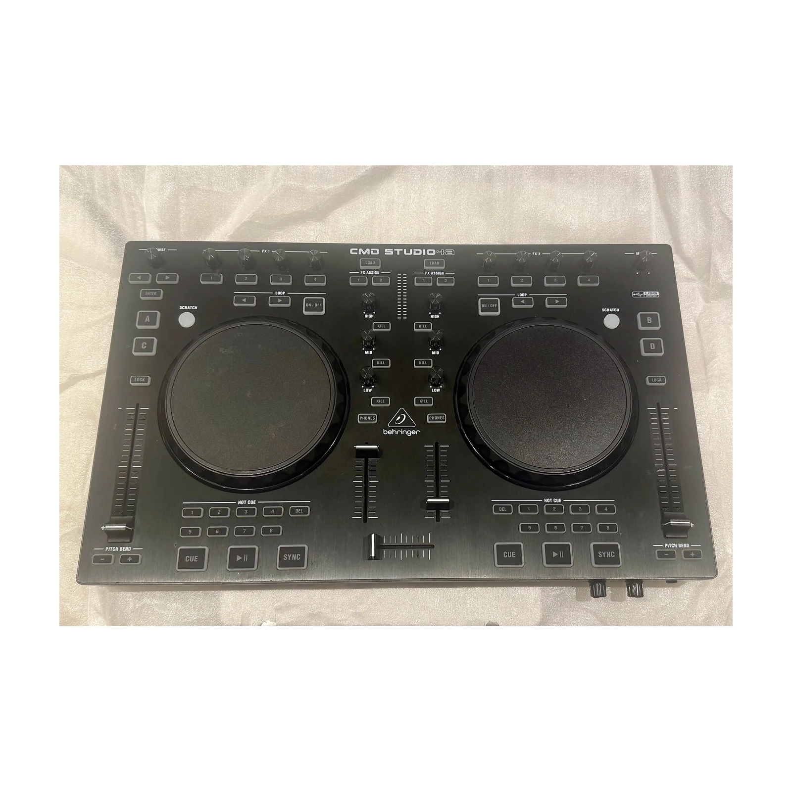 Behringer CMD Studio 4a 4-Deck DJ Controller - B-Stock