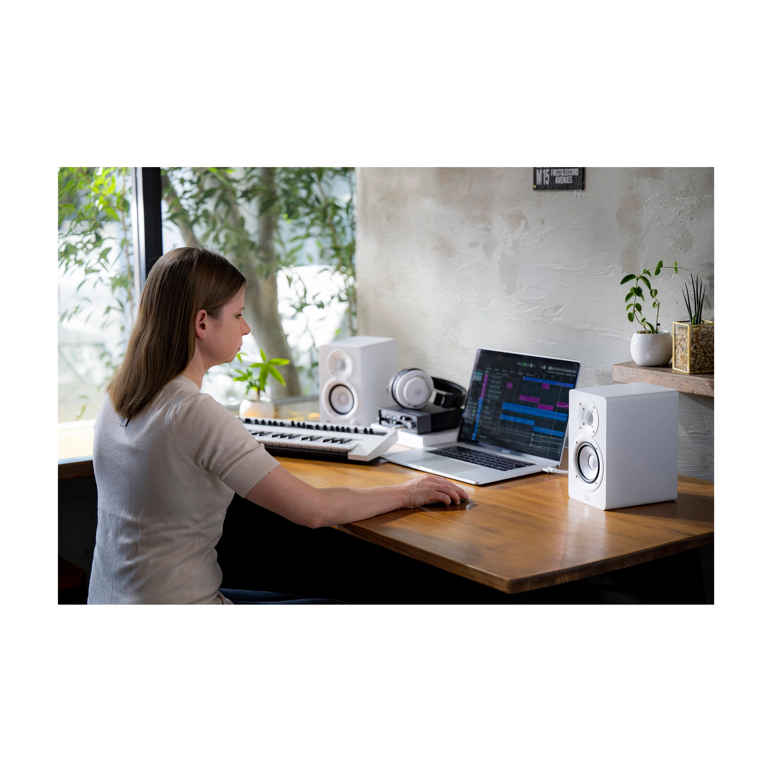 Yamaha HS3 3.5-Inch Powered Studio Monitor - White