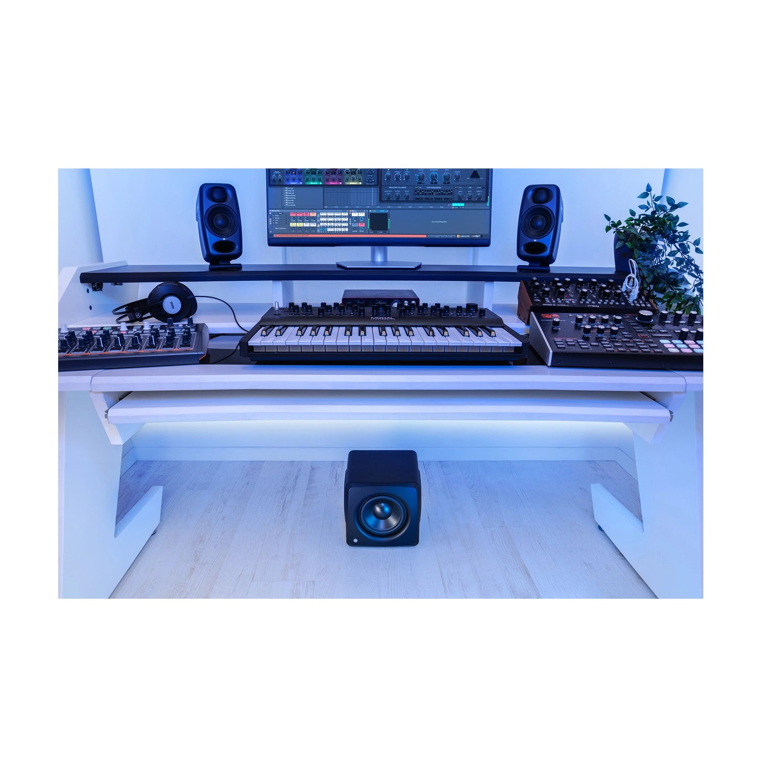 Ik Multimedia Iloud Sub Powered Subwoofer