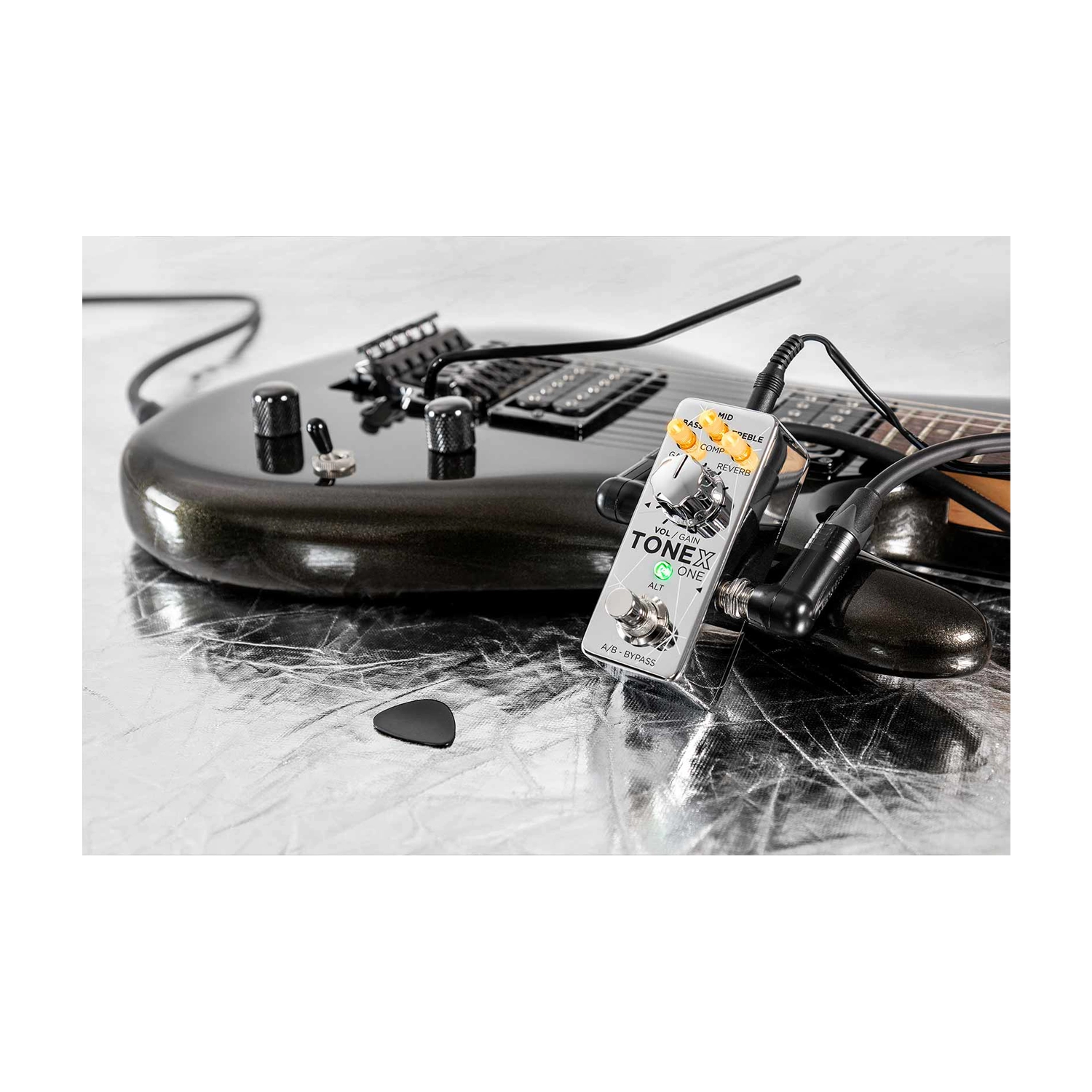 IK Multimedia Tonex One Joe Satriani Limited Edition AI multiFX Micro-Pedal