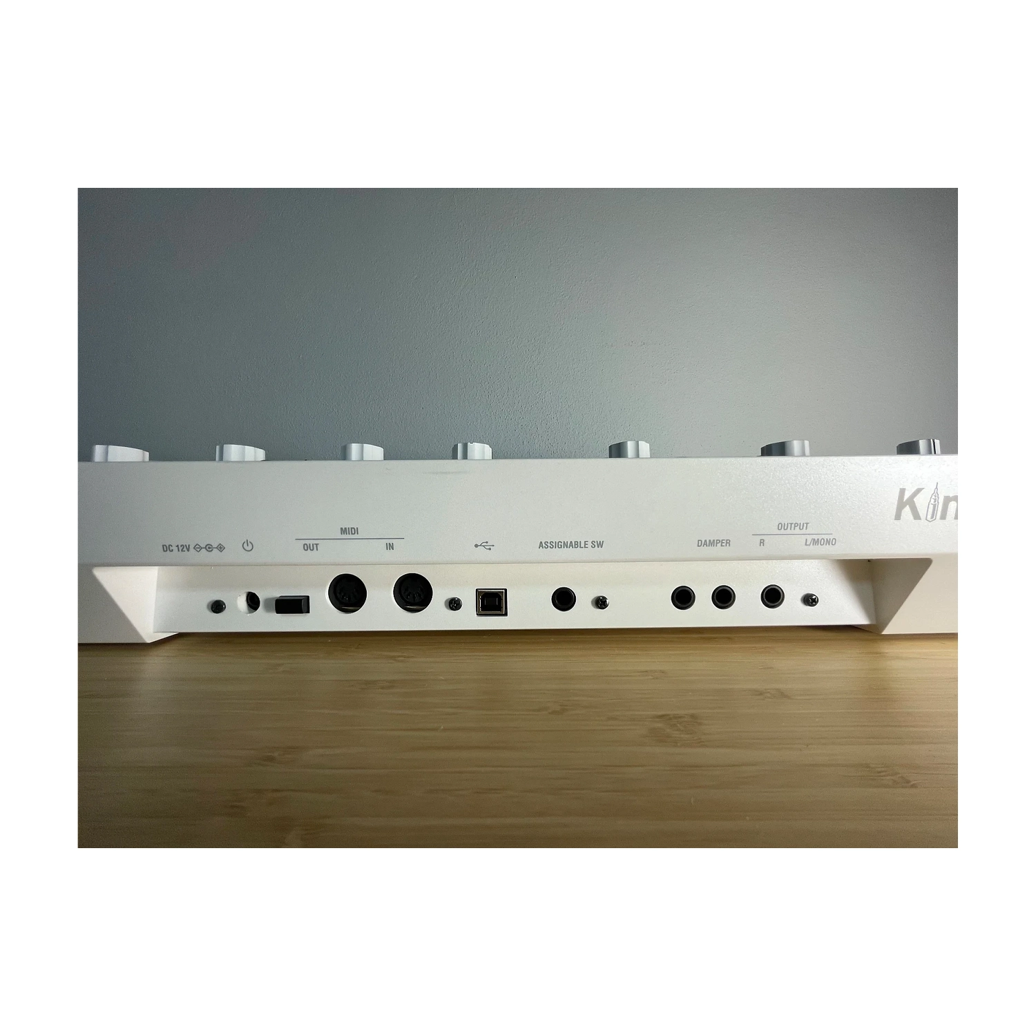 Korg KingKORG Neo 37-key Virtual Analog Synthesizer and Vocoder - B-Stock