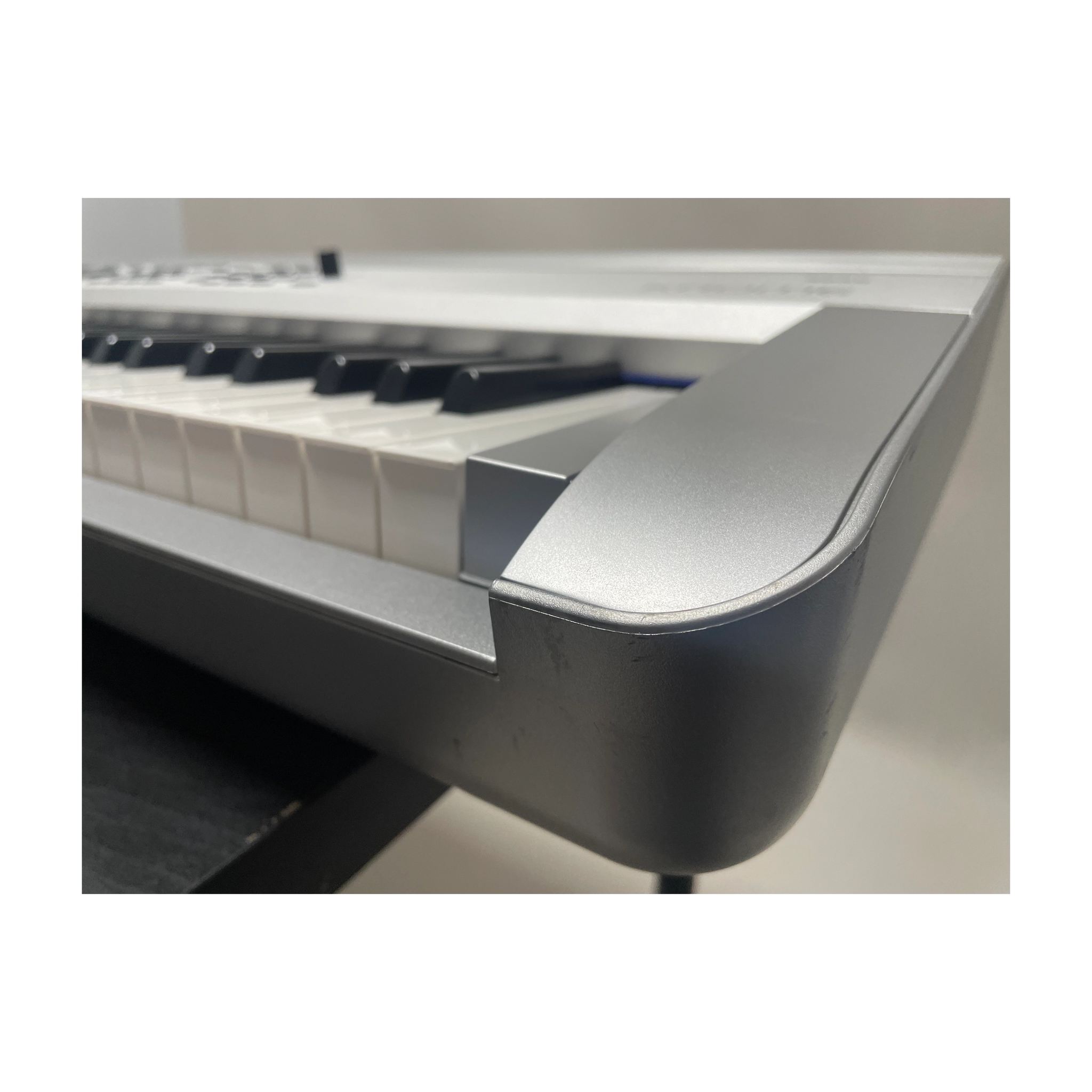 Korg Krome 73 Platinum Synthesizer Workstation - B-Stock