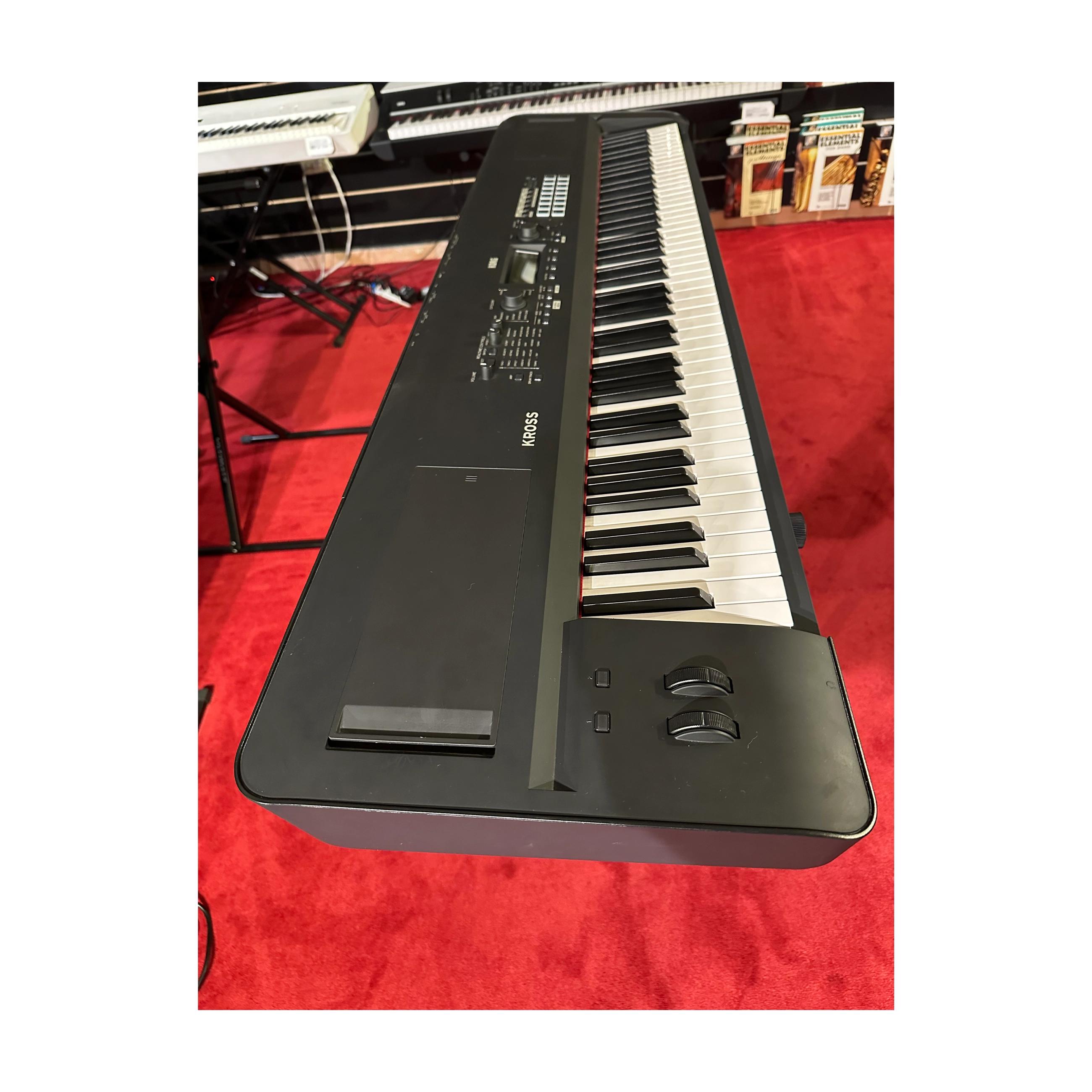 Korg Kross 2 88-Key Performance Synth/Workstation - Matte Black - B-Stock