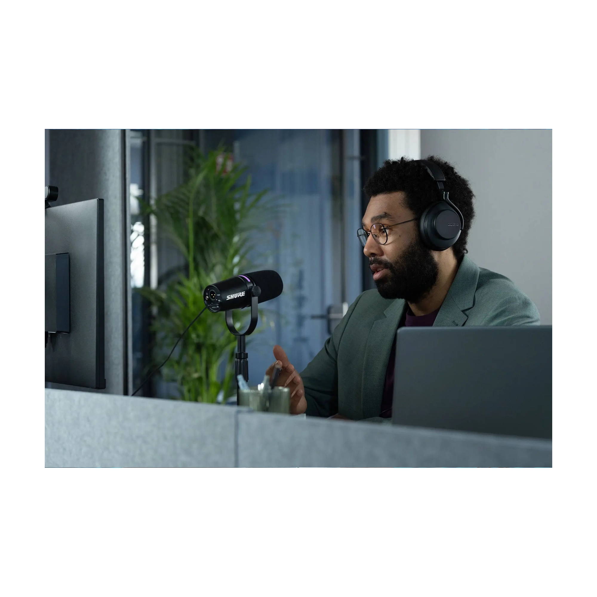 Shure MV7+ Hybrid USB/XLR Dynamic Microphone - Black