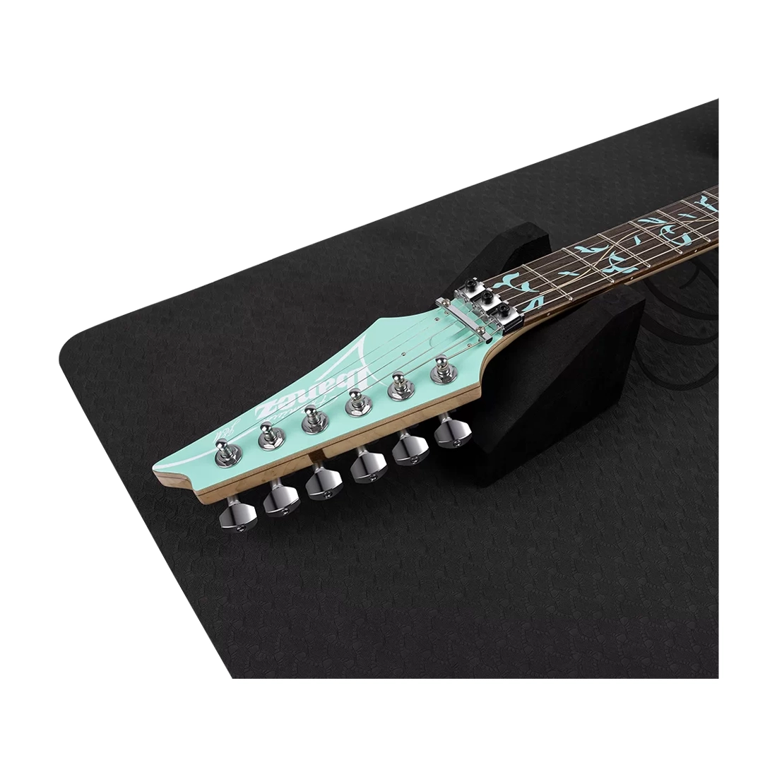 Ortega Guitars Guitar Work Mat - Cleaning and Maintenance