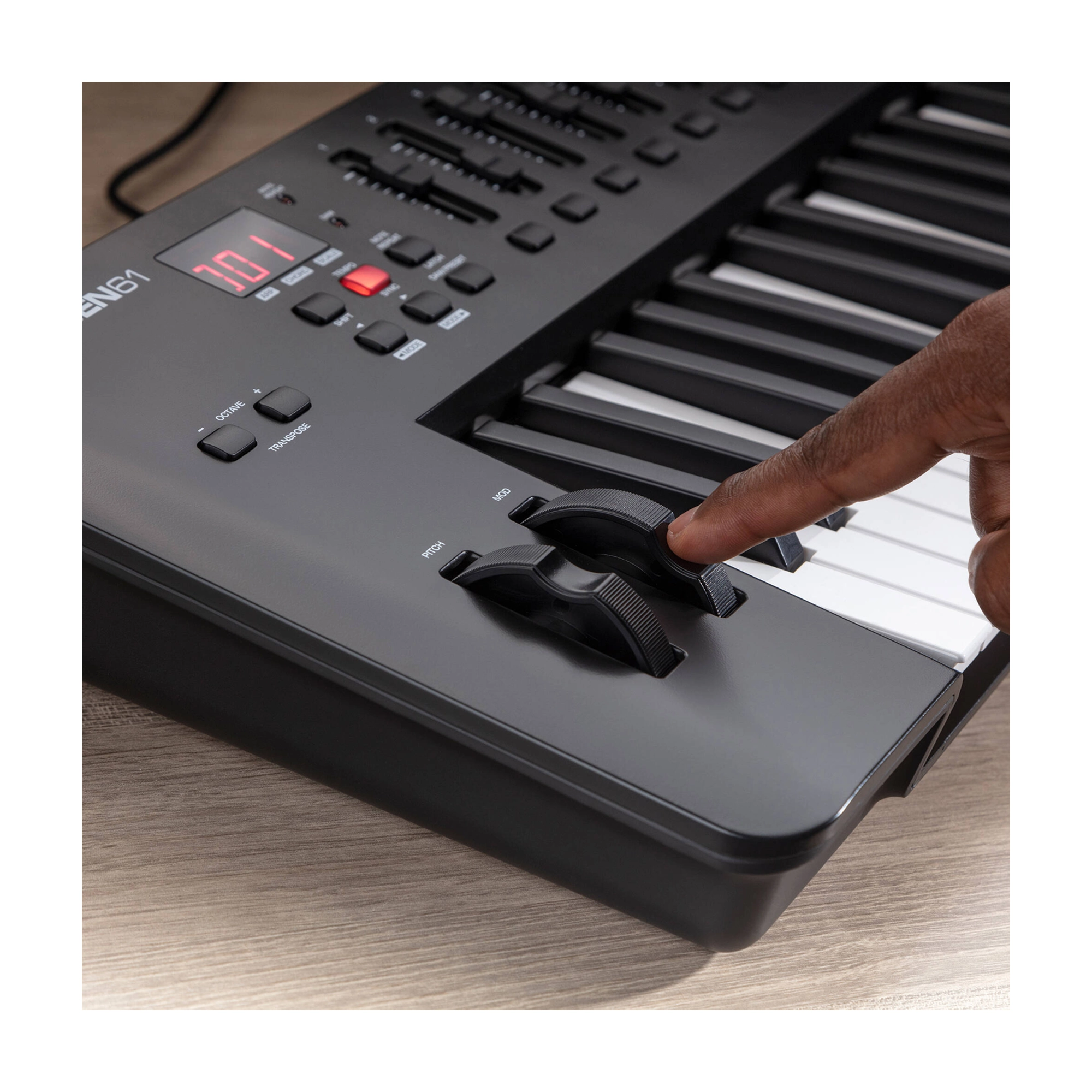 OXYGEN61MKV Lifestyle 