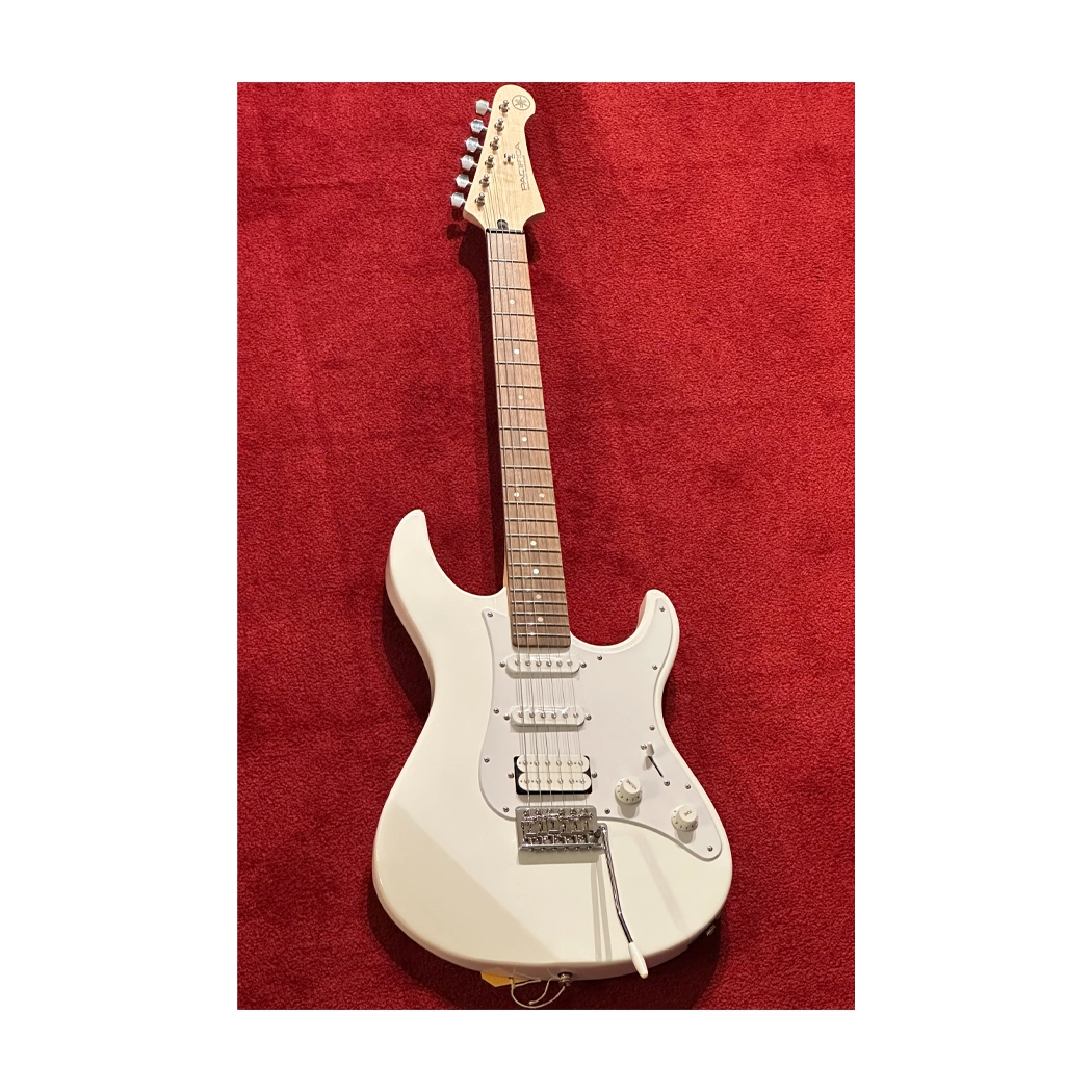 Yamaha PAC012 Pacifica 6-String Solidbody Electric - White - B-Stock