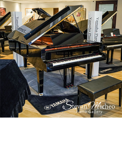 Beautiful Yamaha acoustic piano model C7X black with lacquered finish.