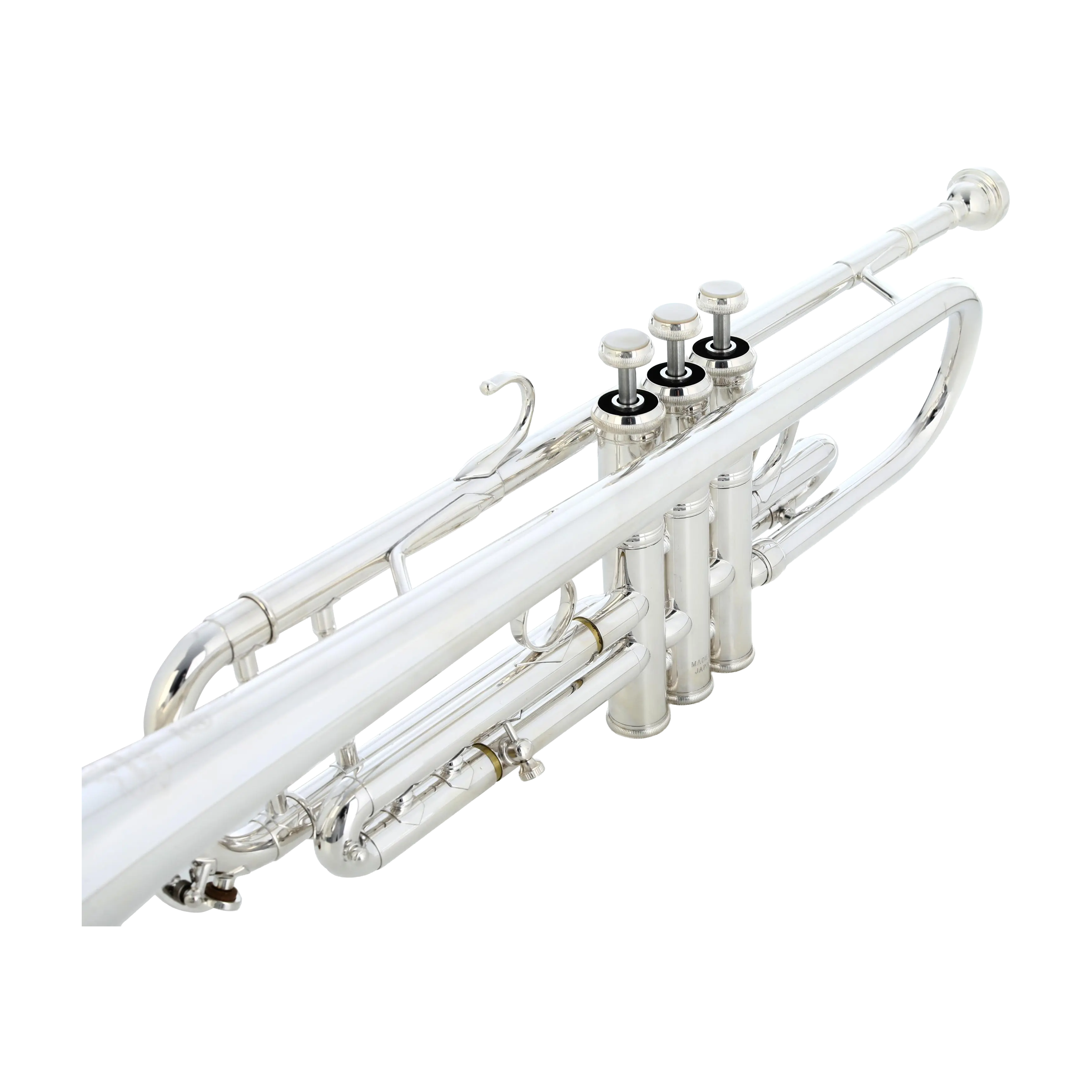 Yamaha YTR-9335NYS-BR silver plated finish close up view of the trumpet