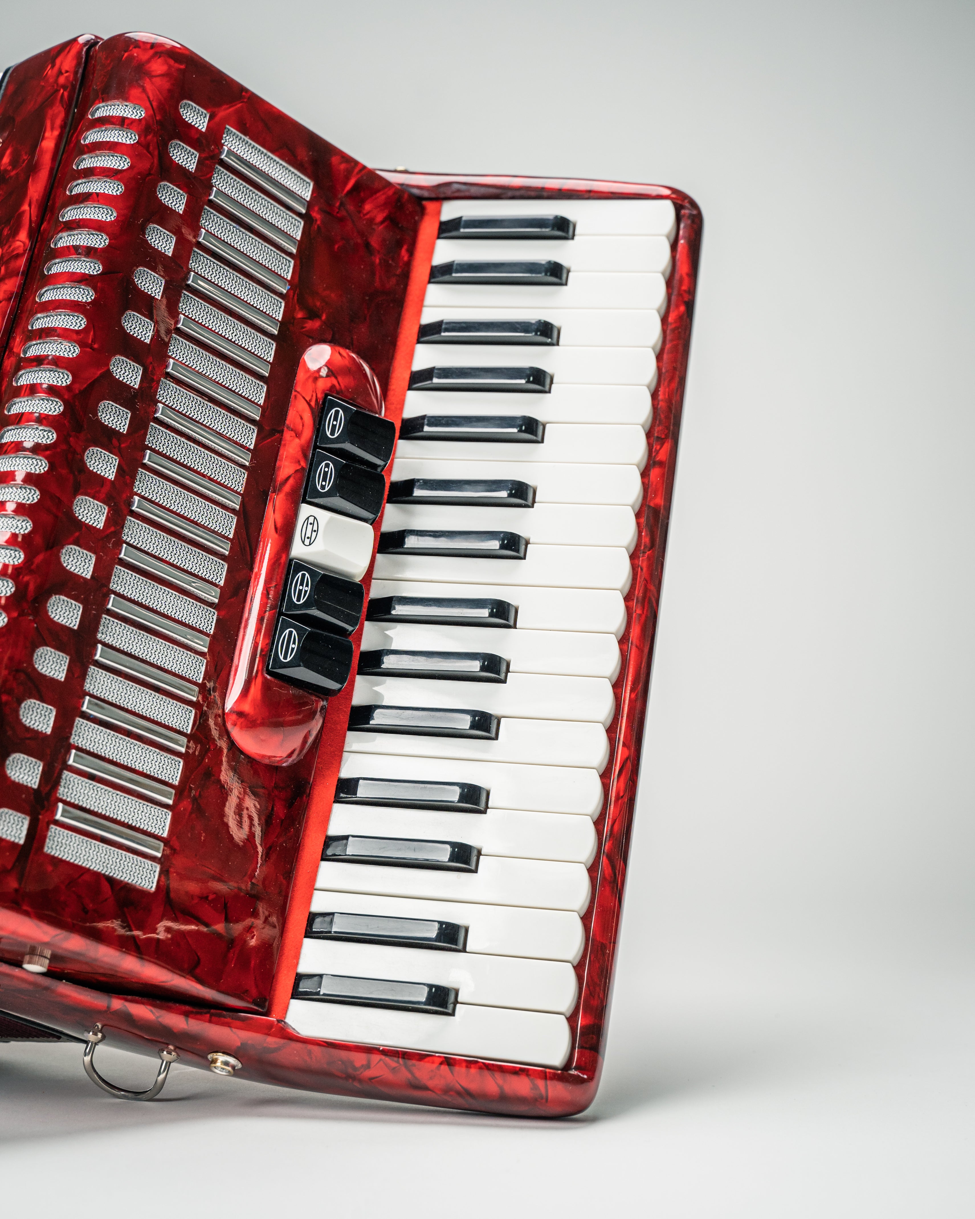 Ginelli 34 Keys & 48 Bass Accordion - Red