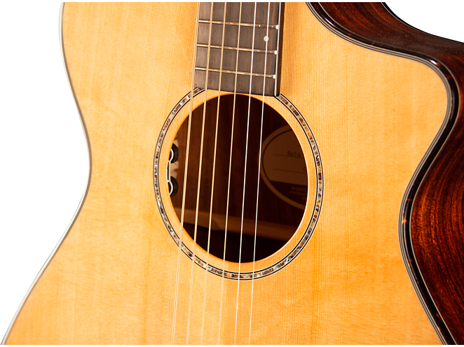 Breedlove Solo Concertina Cutaway CE Acoustic-Electric Guitar Natural