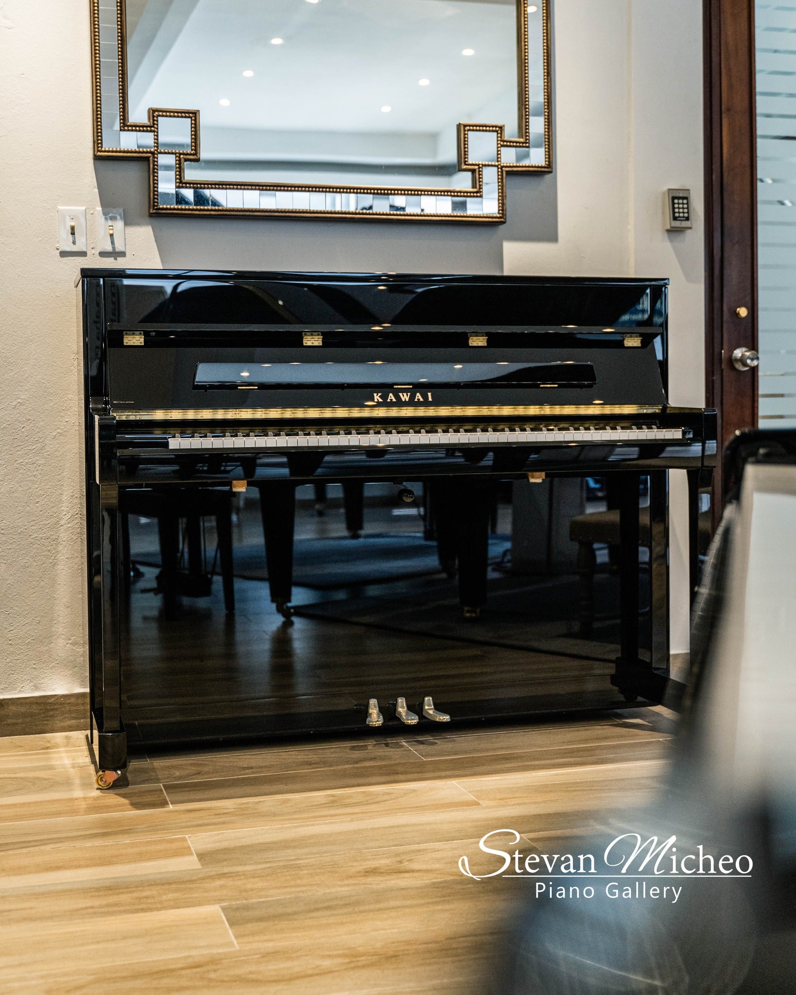 Kawai K200 Upright Piano Polished Ebony